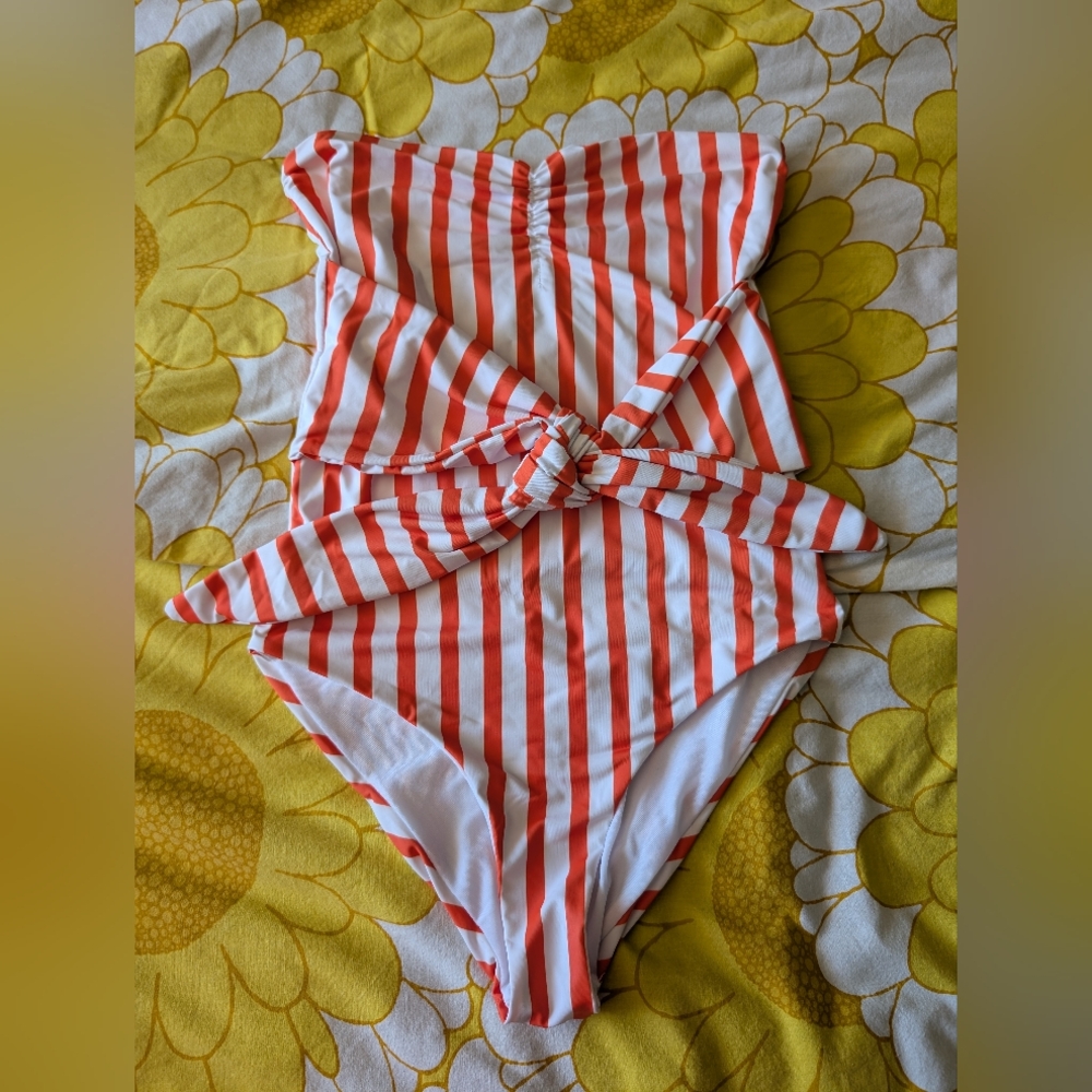 SHEIN Orange and White One Piece Swimsuit with Elegant Twist